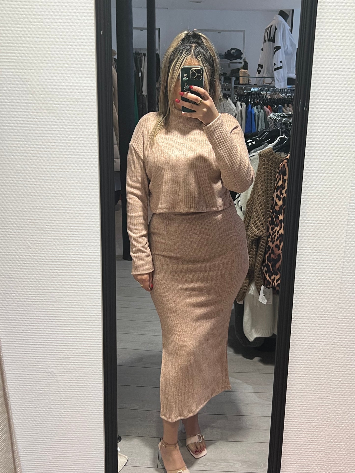 Ensemble pull jupe taupe