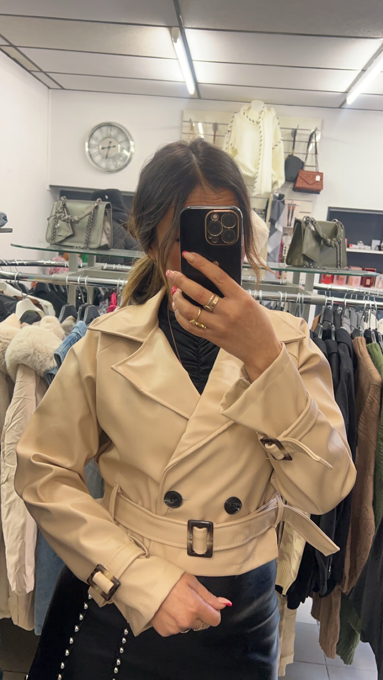 Veste simili