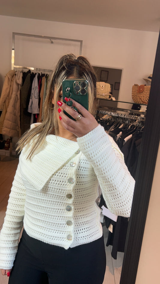 Pull col bateau avec bouton