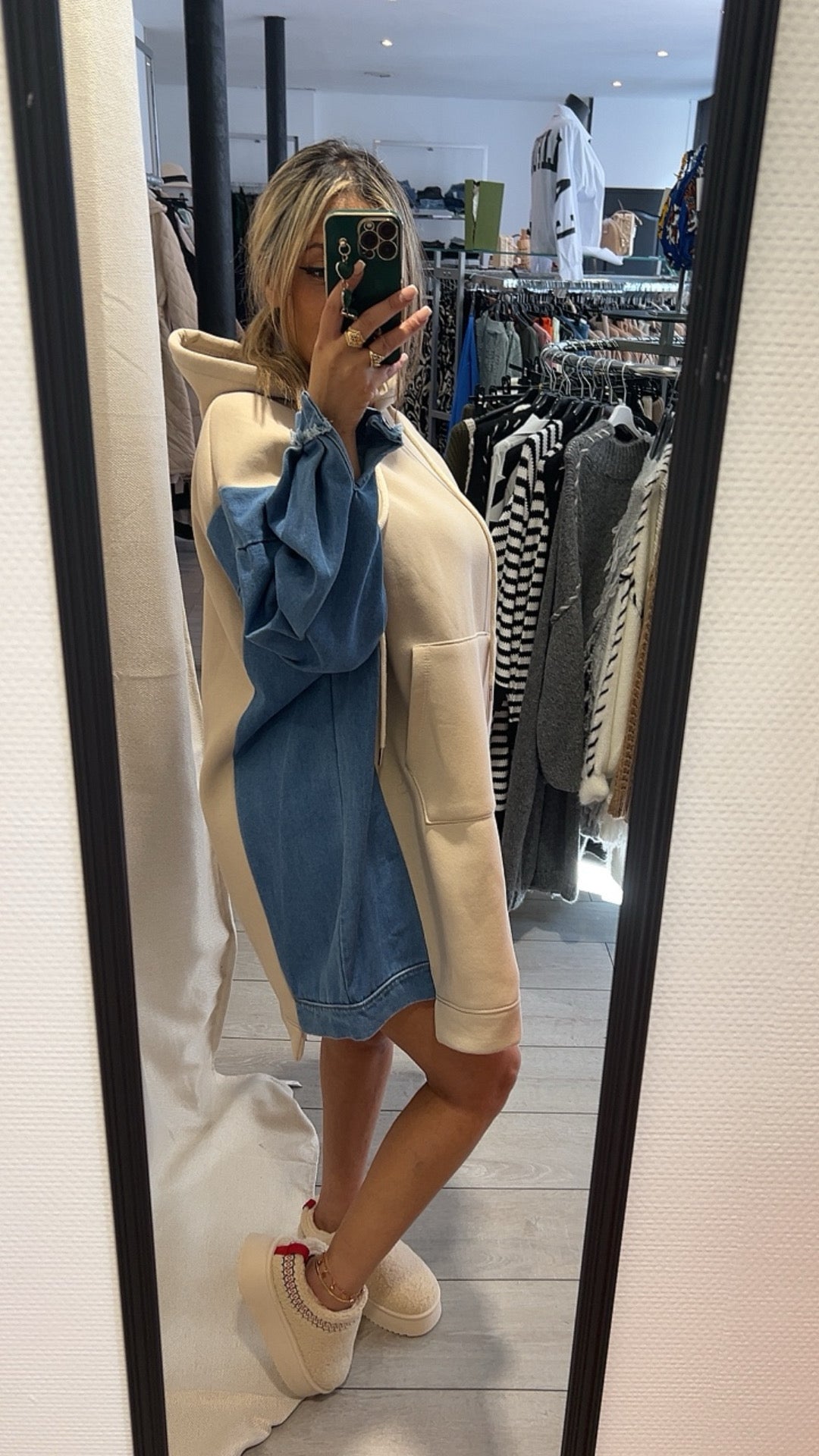 Pull bi-matière à capuche