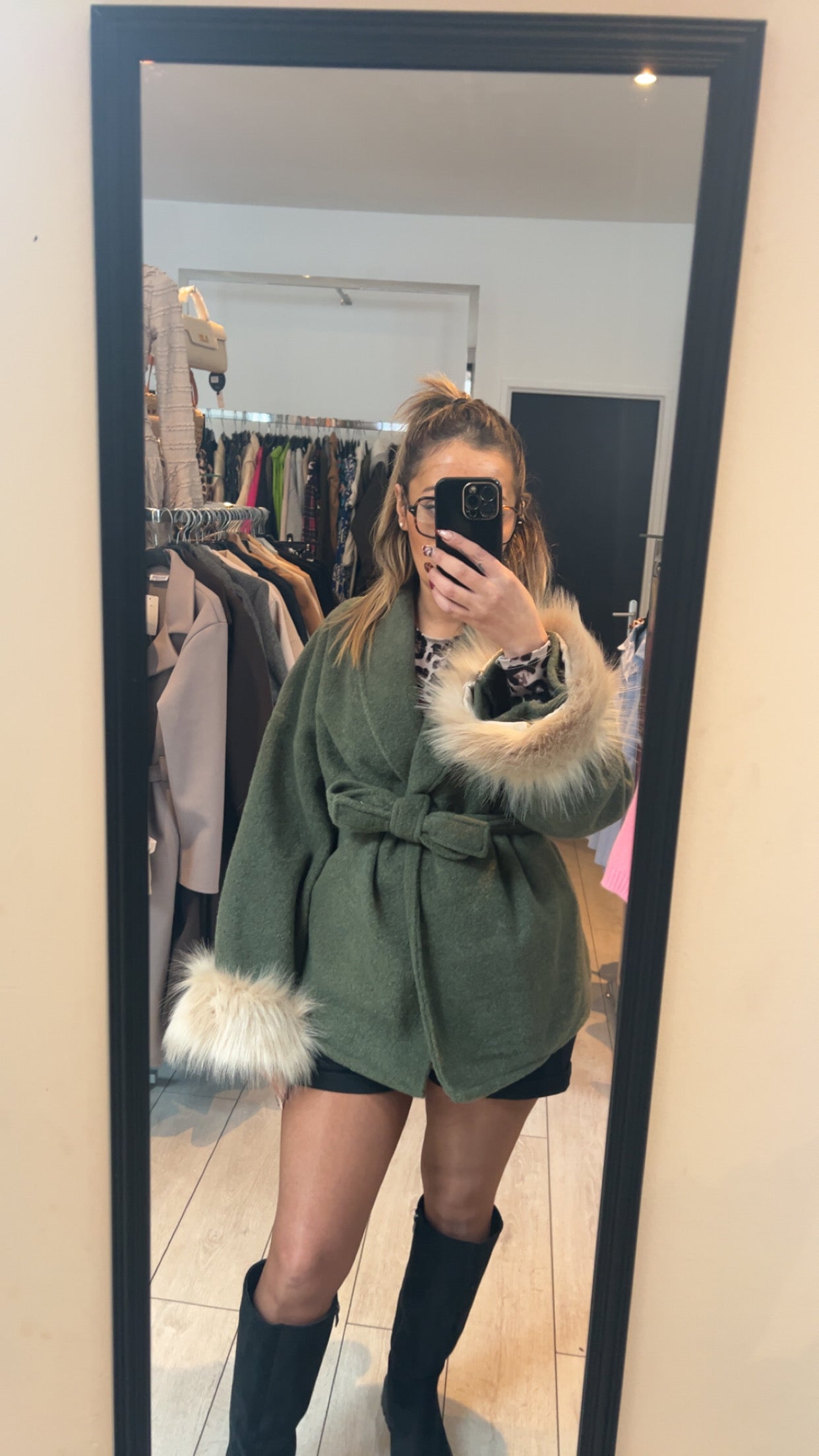 Manteau Femme Élégant Marron - Coupe Moderne Intemporelle